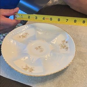 Antique oyster plate with insert